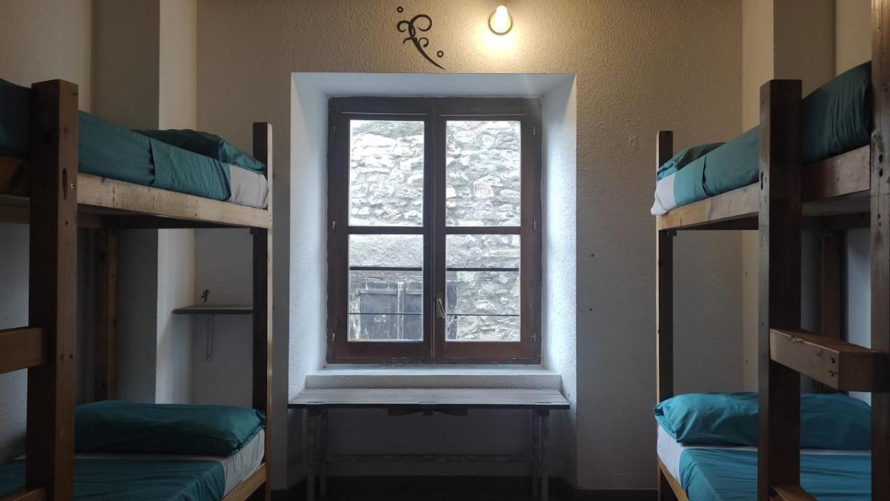 Albergue Triton - Villanúa Zewnętrze zdjęcie