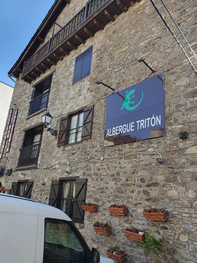 Albergue Triton - Villanúa Zewnętrze zdjęcie