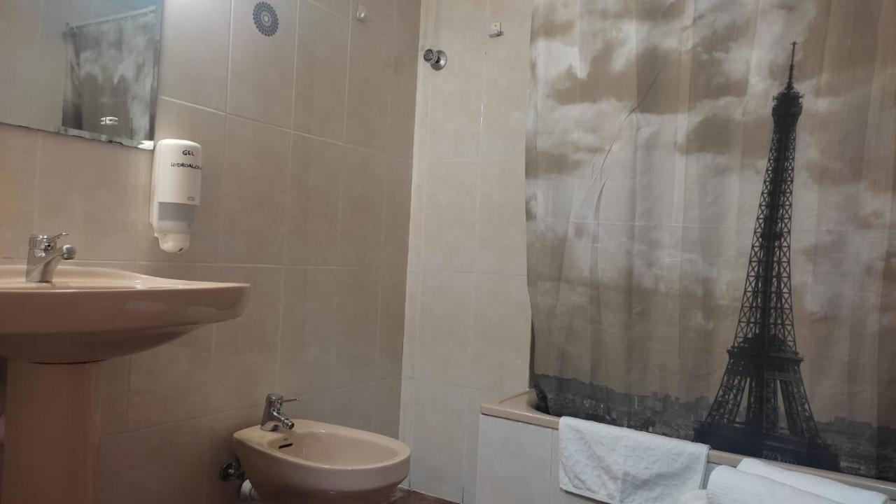 Albergue Triton - Villanúa Zewnętrze zdjęcie